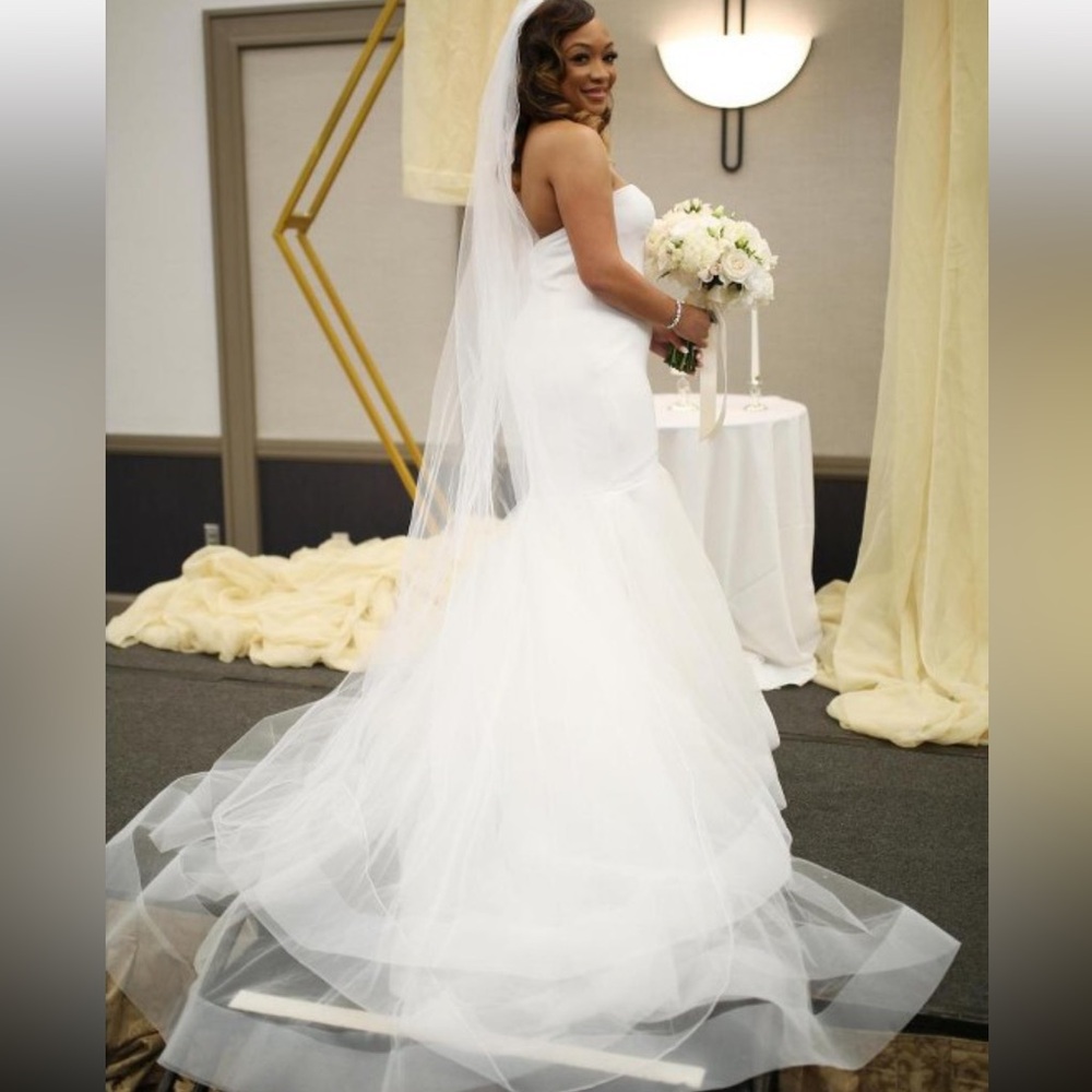 Enzoani Katalina wedding gown - Picture 3 of 7